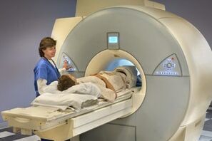 Resonancia magnética para diagnosticar a osteocondrose lumbar