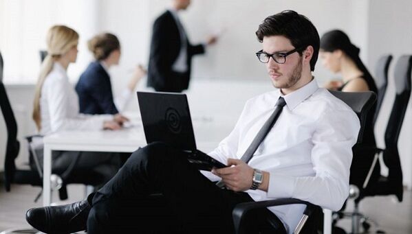 O traballo sedentario como causa de osteocondrose lumbar